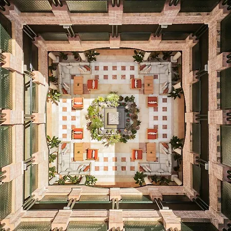 Szálloda Gran & Club