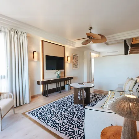 Gran & Club Hotel 5*