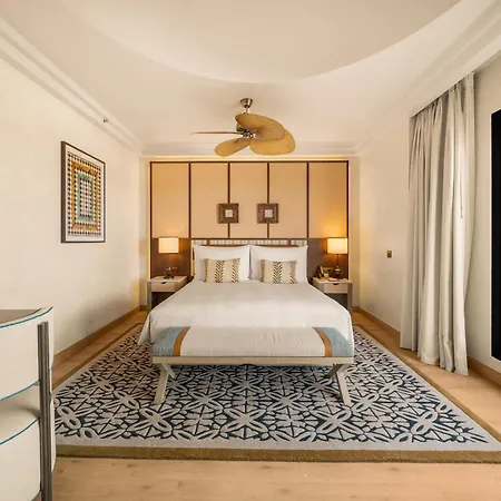Gran & Club Hotel 5*